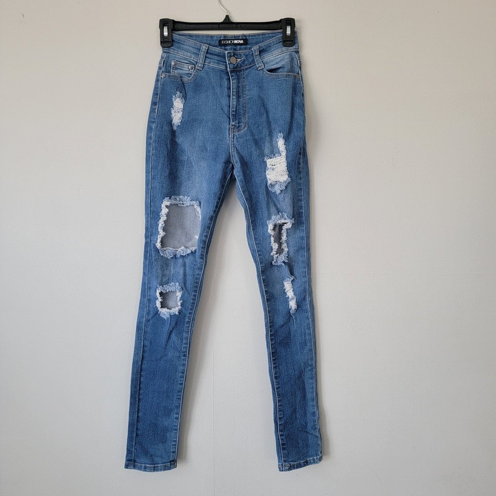 Fashion Nova Distressed Skinny Jeans Size 3/4